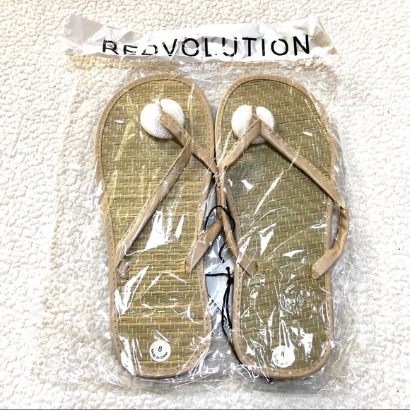 🔴 5 for $10 ONE PAIR Beige Bamboo Flip Flop Sandals Size 8 - Picture 2 of 5